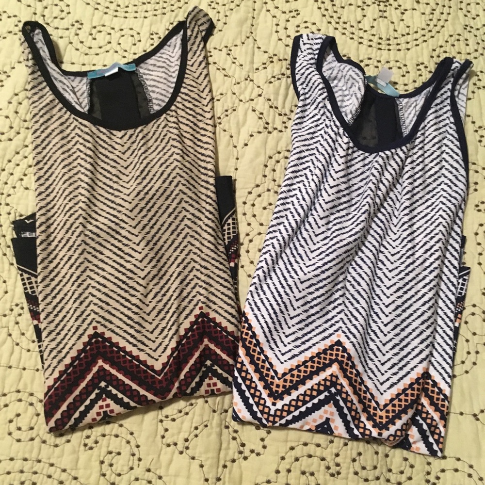 4/10$!!!!Dressy tanks